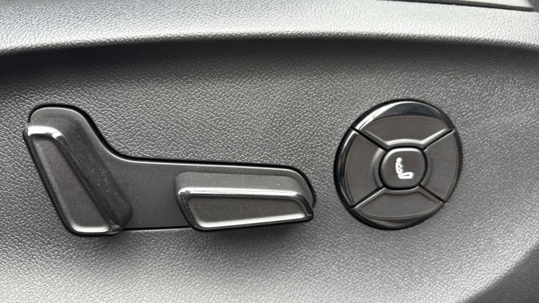 Skoda Superb 2.0 TSI Laurin + Klement 4X4 5dr DSG Petrol Hatchback